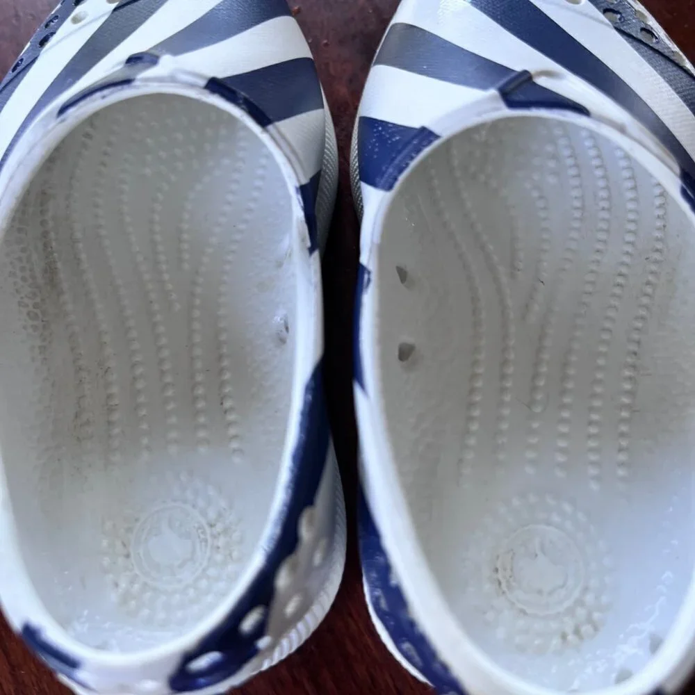 Native Blue and White Striped Shoes- Size‎ Toddler 4C